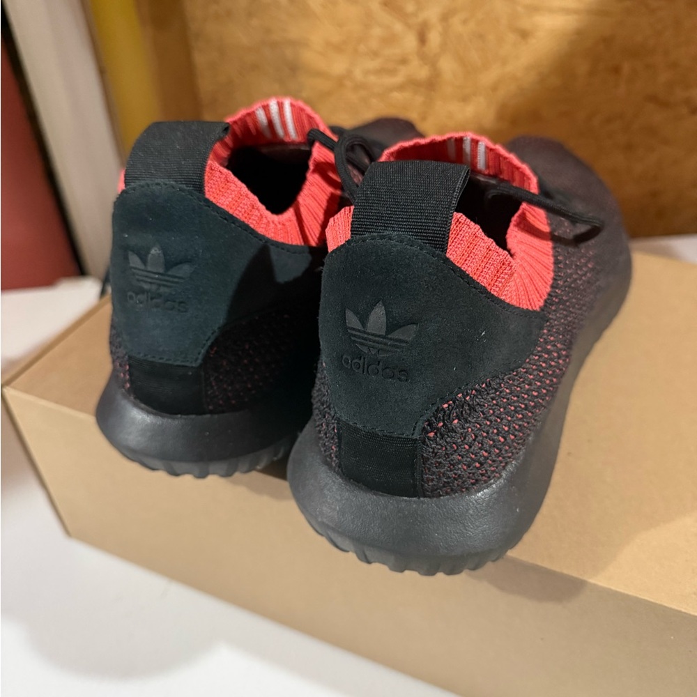 Adidas PrimeKnit Sneakers - Picture 3 of 6